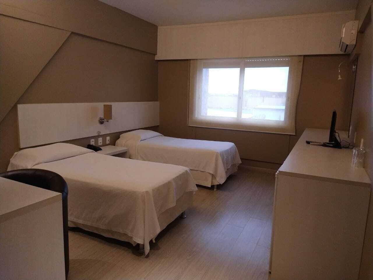 塔酒店 佩洛塔斯 外观 照片